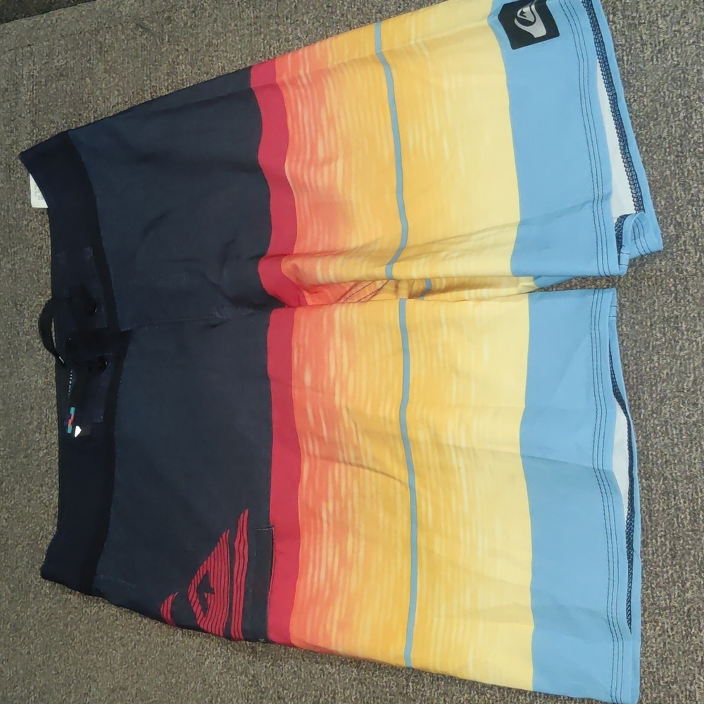 QUIKSILVER boys swim wear